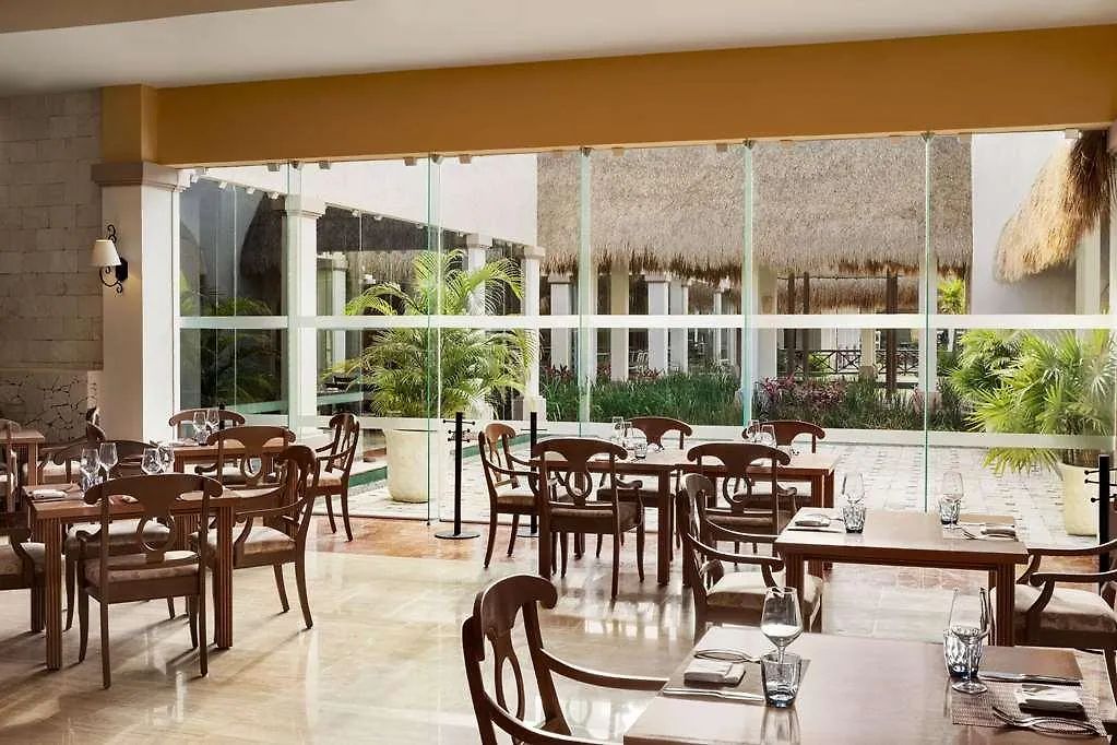 Grand Palladium Whitesand Riviera Maya 0*,